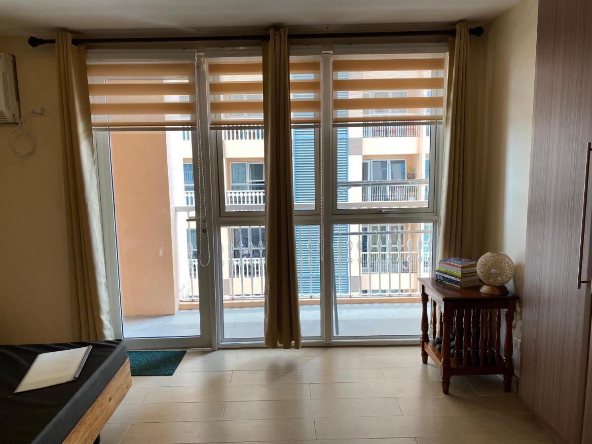 Spacious Condo In Venice Luxury Residences Taguig Luaran gambar