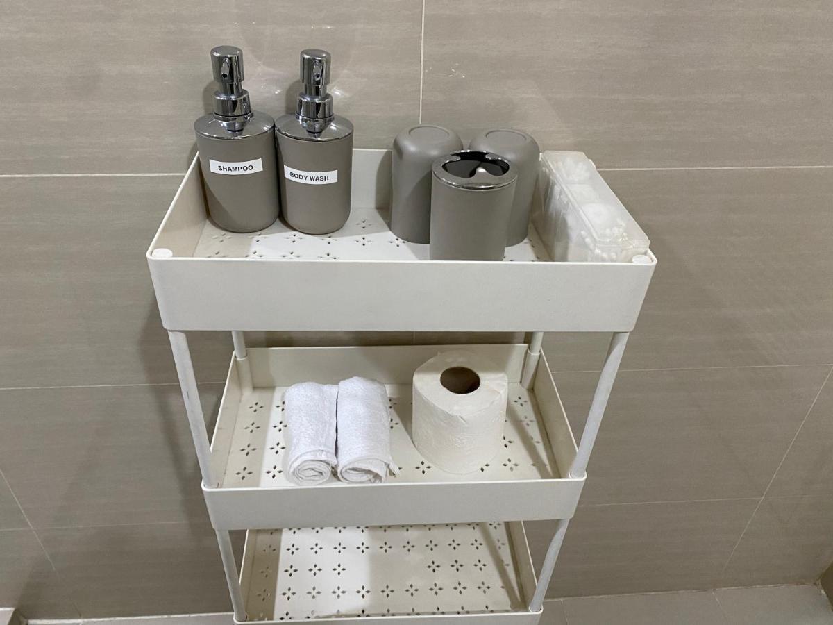 Spacious Condo In Venice Luxury Residences Taguig Luaran gambar